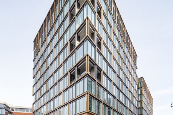11+12 wellington place 172
